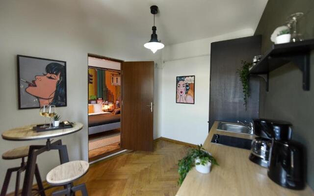THE POP ART Experience Central Studio - Homey Residence