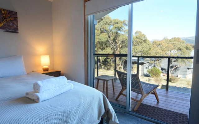 Novotel Lake Crackenback Resort & Spa
