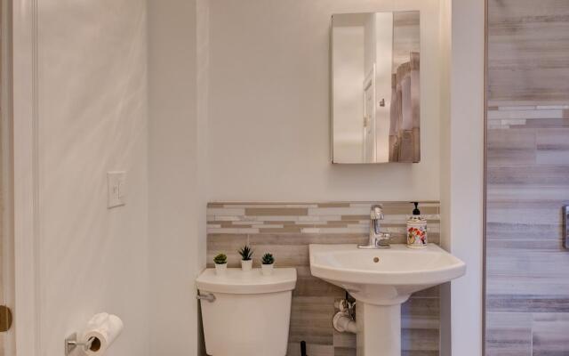 Spacious 2bd/1ba | Free Parking | 3D TOUR