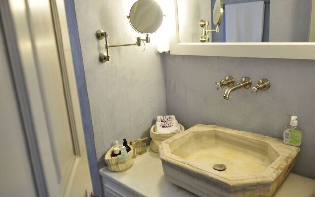 1880 Luxury Apartments