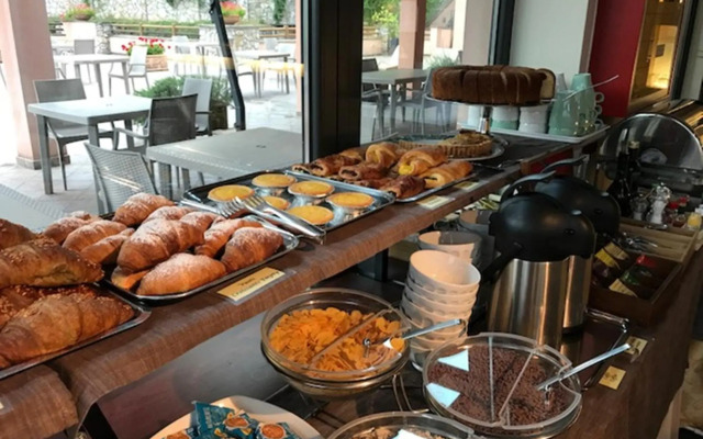 Meridiana Country Hotel