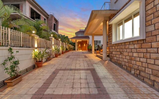 SaffronStays Juniper, Lonavala - Pet-friendly villa with pool, lawn, gym & games