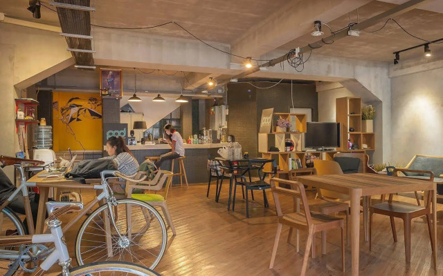 T Hostel at Victory Monument