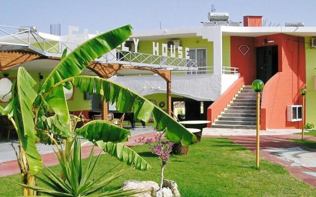 Family House Studios Apartments