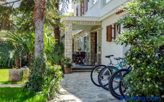 Villa Ladavac B&B
