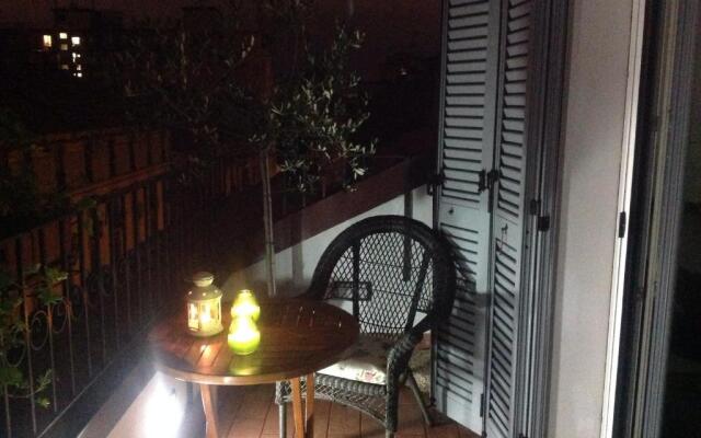 Apartment Pied à Terre with Terrazza in Milan City Center