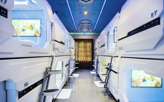 The Arrivals Capsule