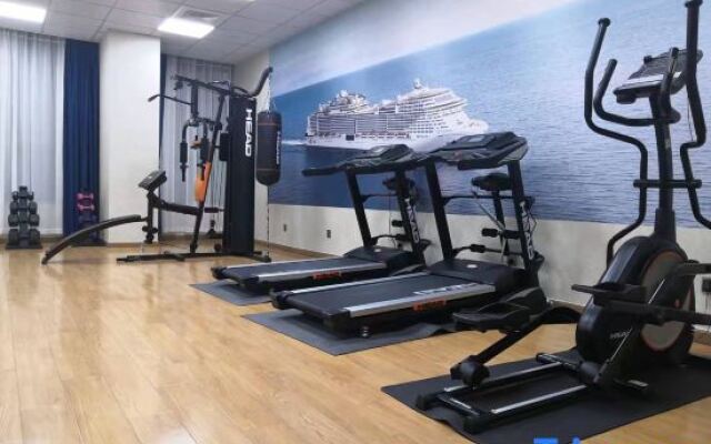 Linjiang International Cruise Hotel (Baoyang Road)