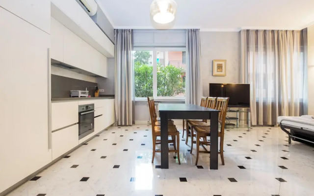Spacious flat with Balcony