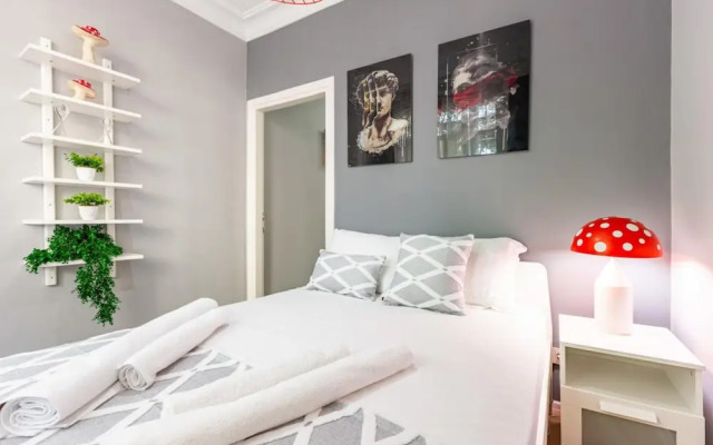 Spacious Apartment on Bagdat Street Kadikoy