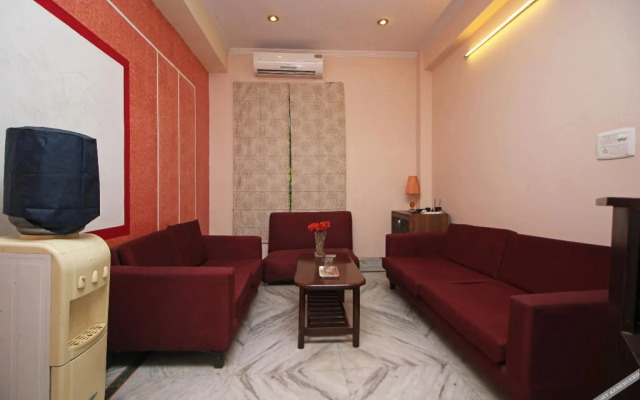 OYO 439 Hotel Queens Inn