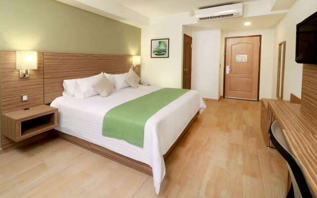 Wyndham Garden Valle Real