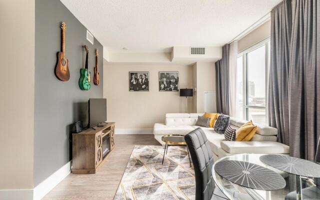 1bd Premier Condo 300front Str W