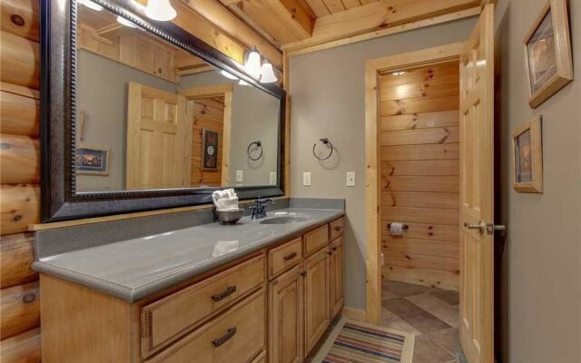 Lookout Lodge - Five Bedroom Cabin