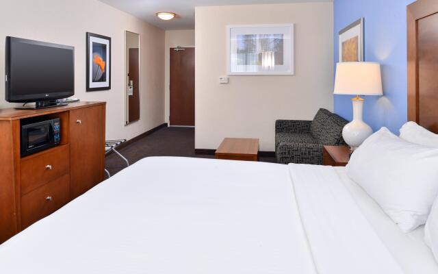 Holiday Inn Express Hotel & Suites Terre Haute, an IHG Hotel