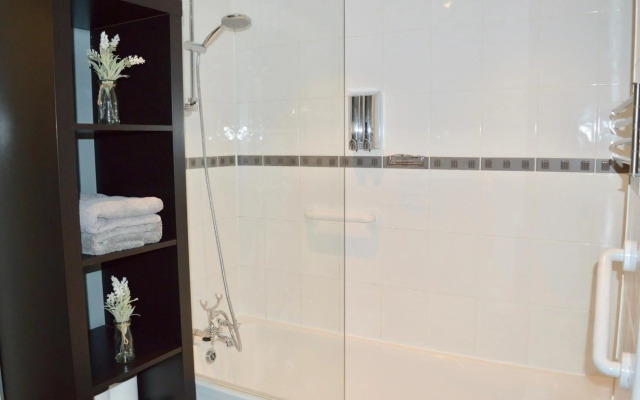 Your Stay Bristol Marsh House