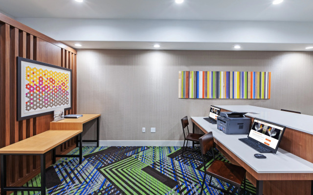 Holiday Inn Exp Stes Longview South by I