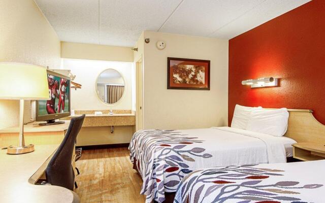 Red Roof Inn Toledo - University