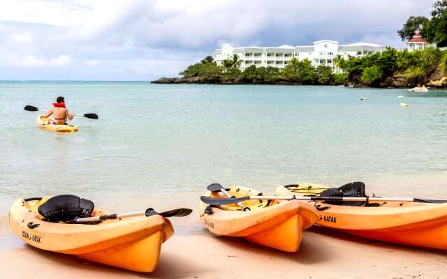 Grand Palladium Lady Hamilton Resort & Spa All Inclusive