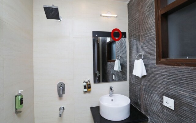 Palam Vihar By OYO Rooms