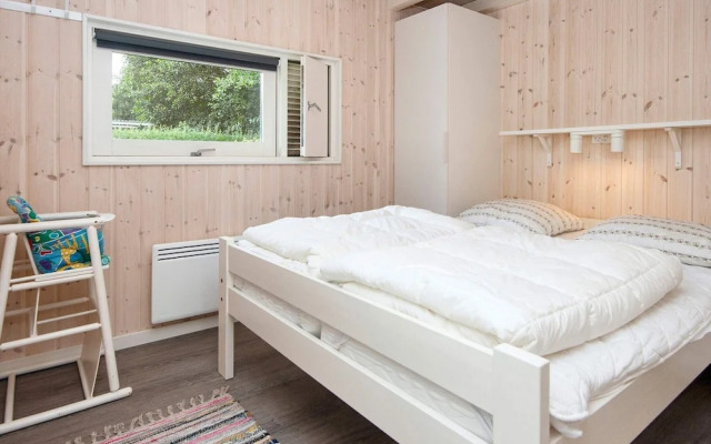 6 Person Holiday Home in Bjert-by Traum
