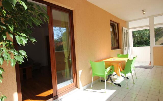 Sersic - Two Bedroom