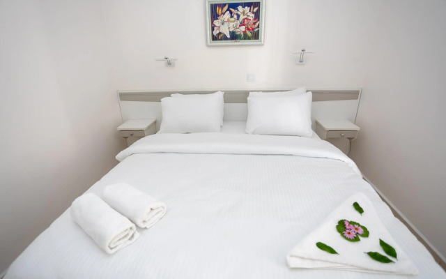 Mitos Apartments