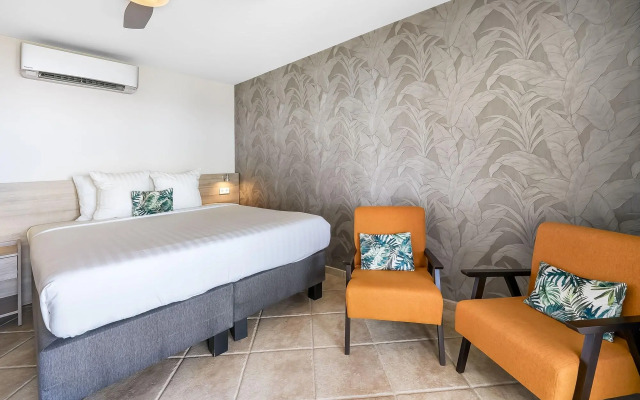 LionsDive Beach Resort