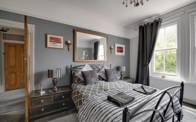 Beautiful spacious Victorian flat Central Southsea