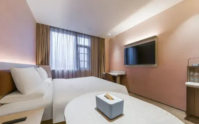 HanTing Hotel (Ningbo Zhenhai Xiepu)