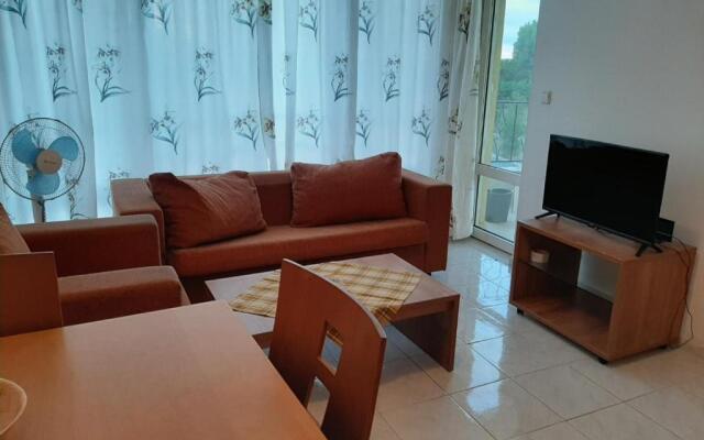 Azuro Aparthotel Sunny Beach