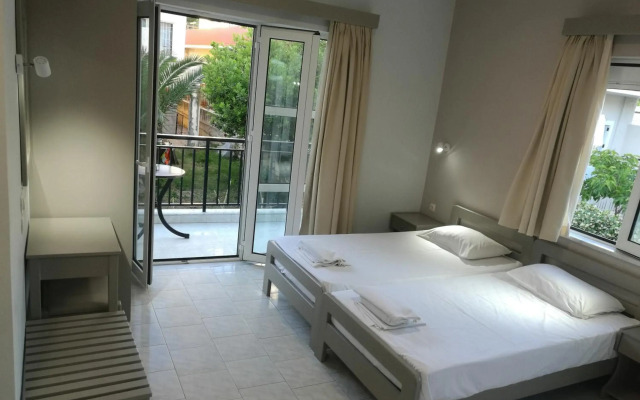 Niriis Hotel
