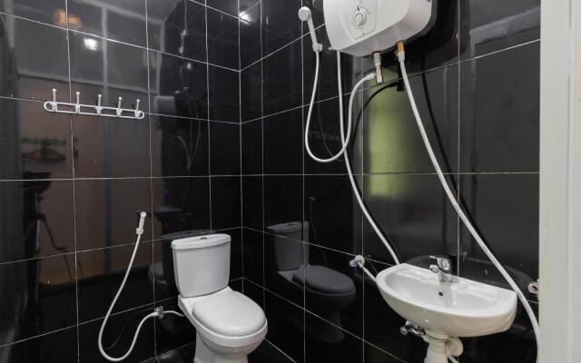 RedDoorz near Sun Plaza Medan 2 - Hostel