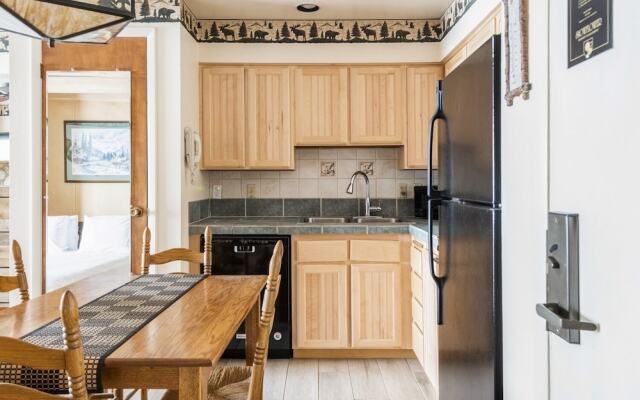 Snow Flower 025-studio Condo by RedAwning