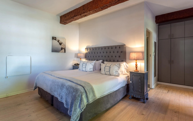 Whale Rock Luxury Lodge