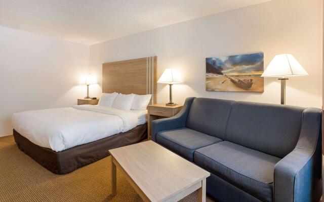 Quality Inn Petoskey-Harbor Springs