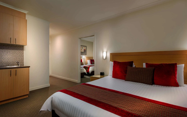 Best Western Plus Travel Inn Hotel