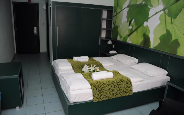 Green Hotel Budapest