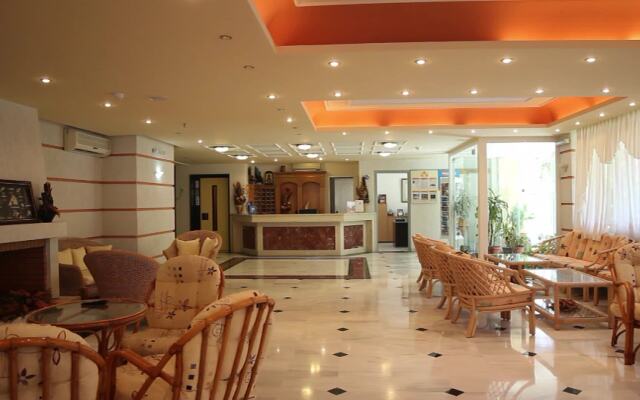 Dedalos Beach Hotel
