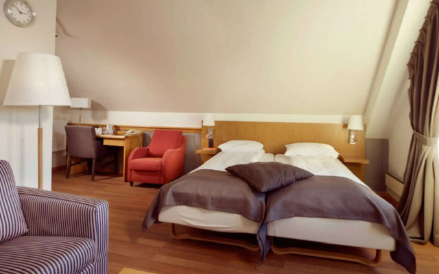Home Hotel With