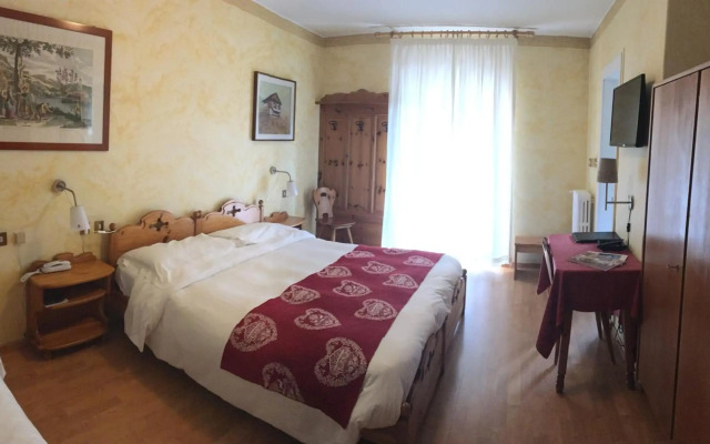 Hotel Meublé Villa Neve