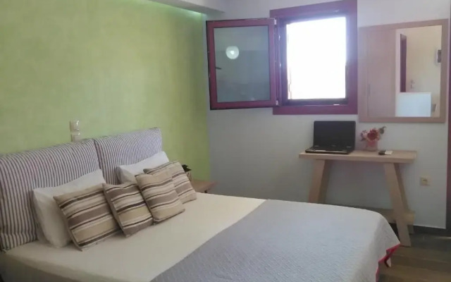 Mikros Gialos Apartments