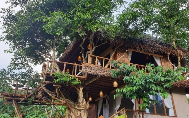 Gading Treehouse
