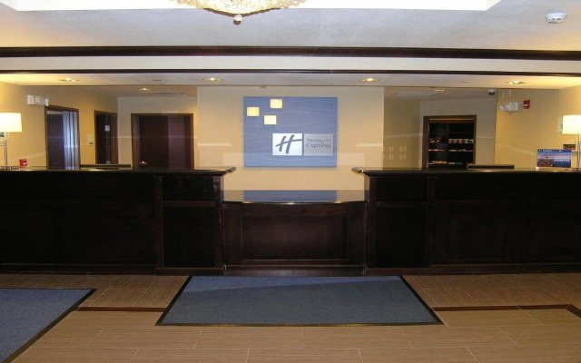 Holiday Inn Express & Suites Belle Vernon by IHG
