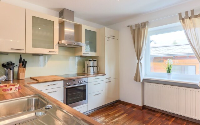 Comfortable Chalet in Ellmau Near Ski Slopes