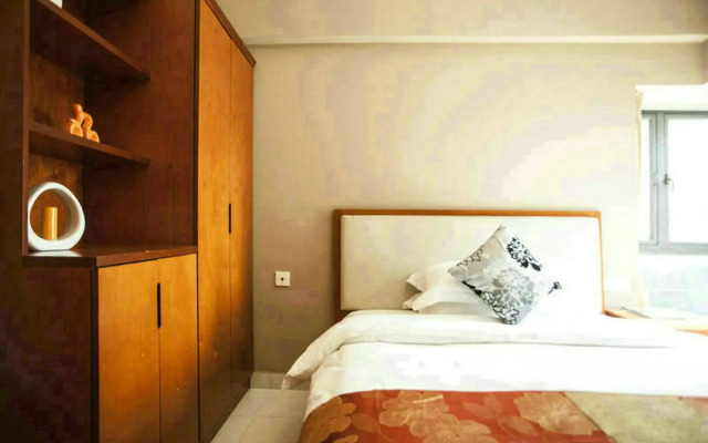 Guangzhou Peace World Apartment