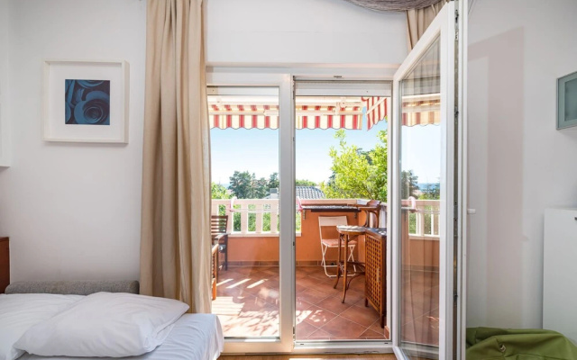Mirella Cosy Apartment With Two Bedrooms