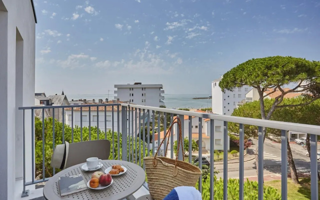 Apartment in Royan Near Sandy Beaches