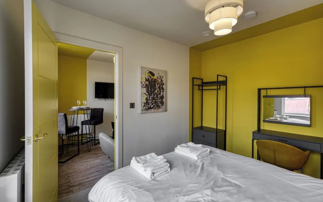 Renaissance House Apartments
