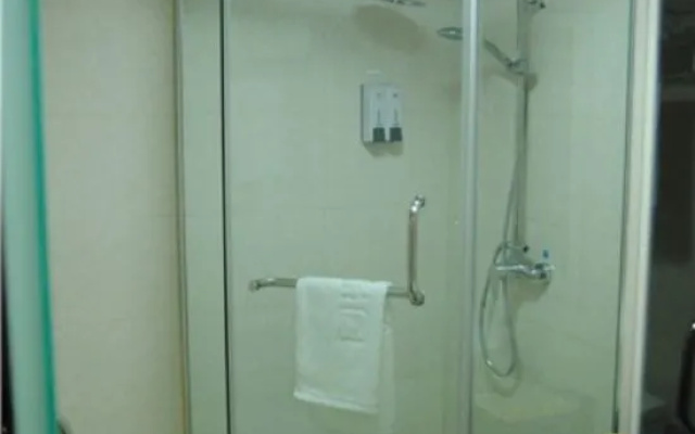 Kunlun Leju Business Hotel (Xinxiang Huixian) – Bathroom – Xinxiang
